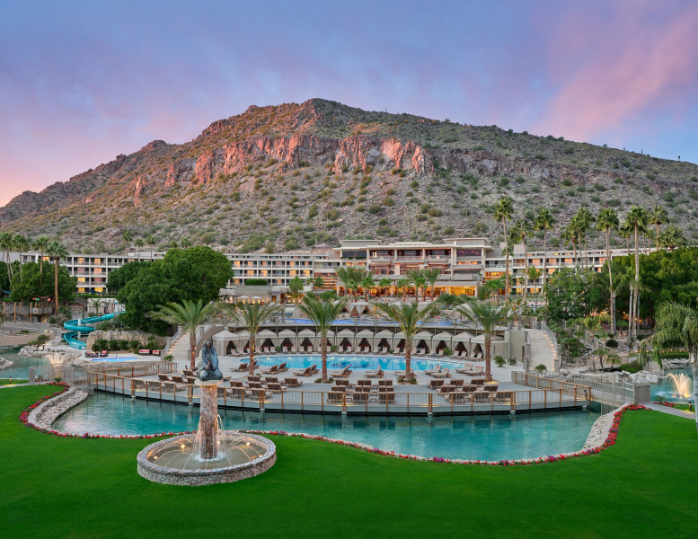 12 of the best hotel pools in the USA