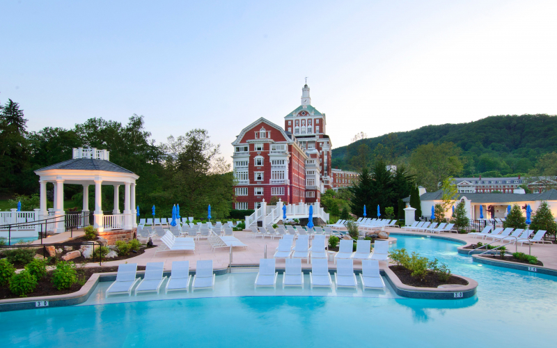 12 of the best hotel pools in the USA