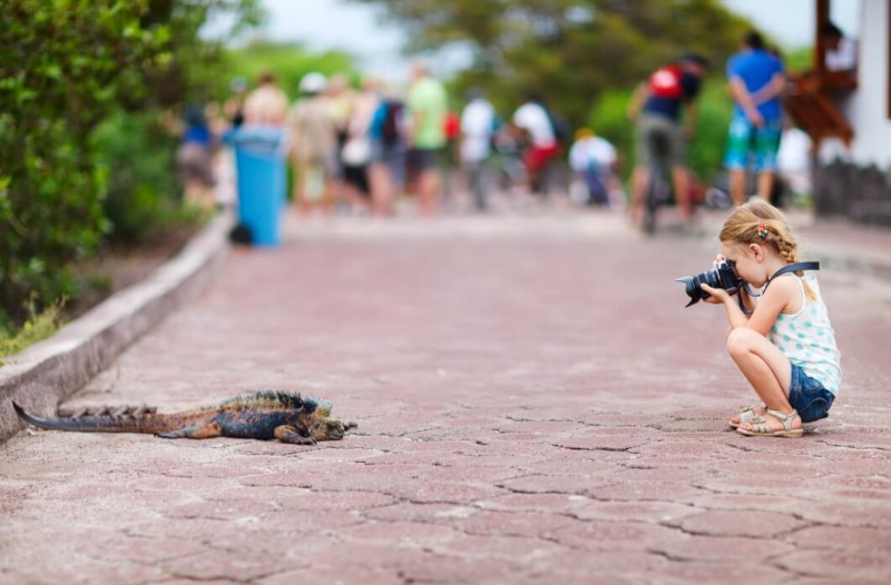 THE GALAPAGOS ISLANDS ENDANGERED BY UNCONTROLLED TOURISM