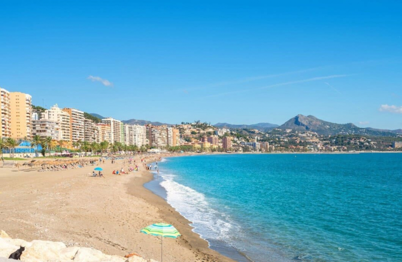 THE GROWTH OF TOURIST SPENDING IN SPAIN SLOWS DOWN