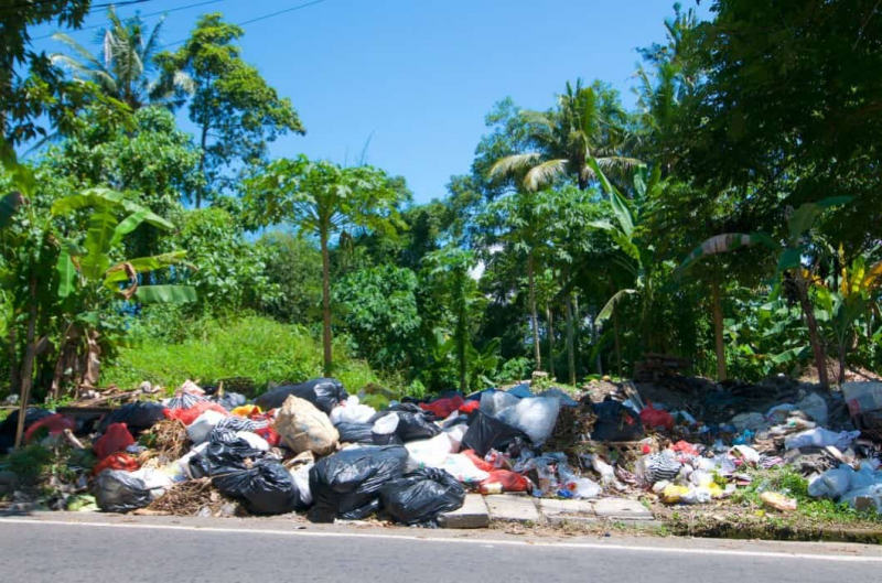 HOTELS IN BALI FACE AN ULTIMATUM DUE TO THE GARBAGE CHAOS