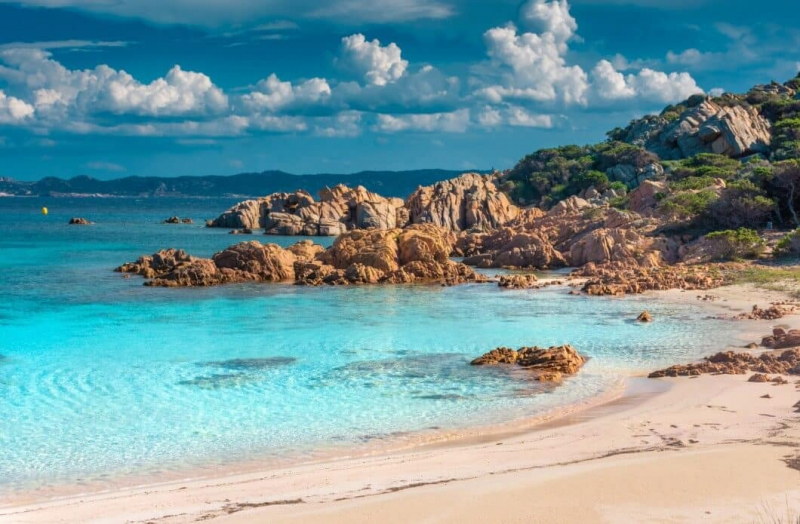 ITALY’S COAST FACES THE LOSS OF 20% OF ITS BEACHES BY 2050