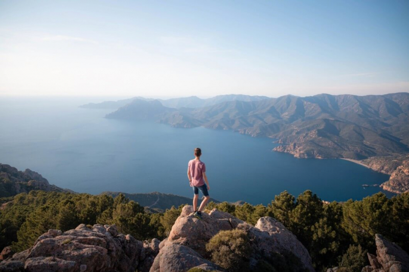 CORSICA BETS €2.5 MILLION ON AIRLINE SEATS OFF THE SEASON